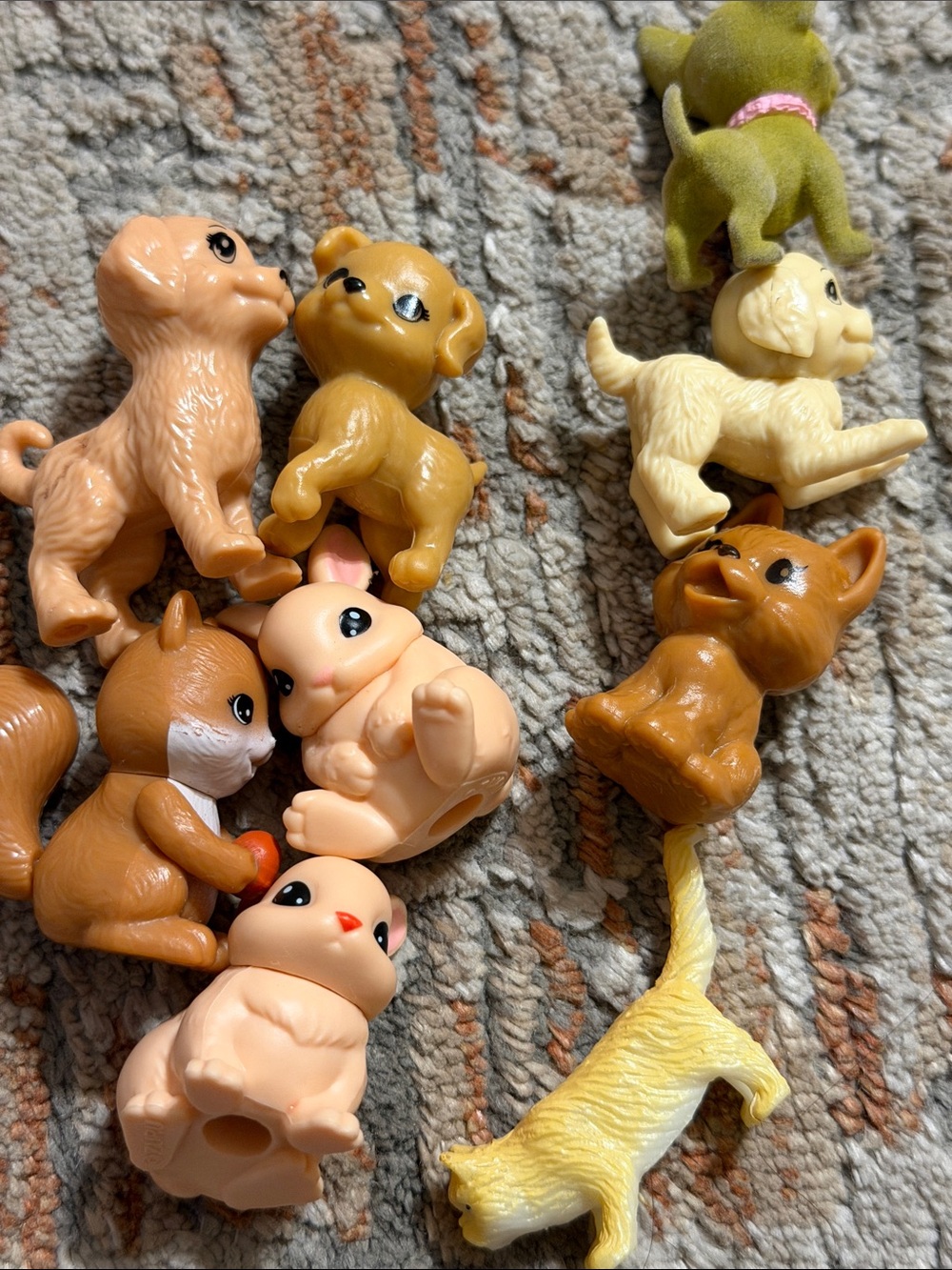 Small Pets Assorted Mini Figures - Beige, Brown, Cream